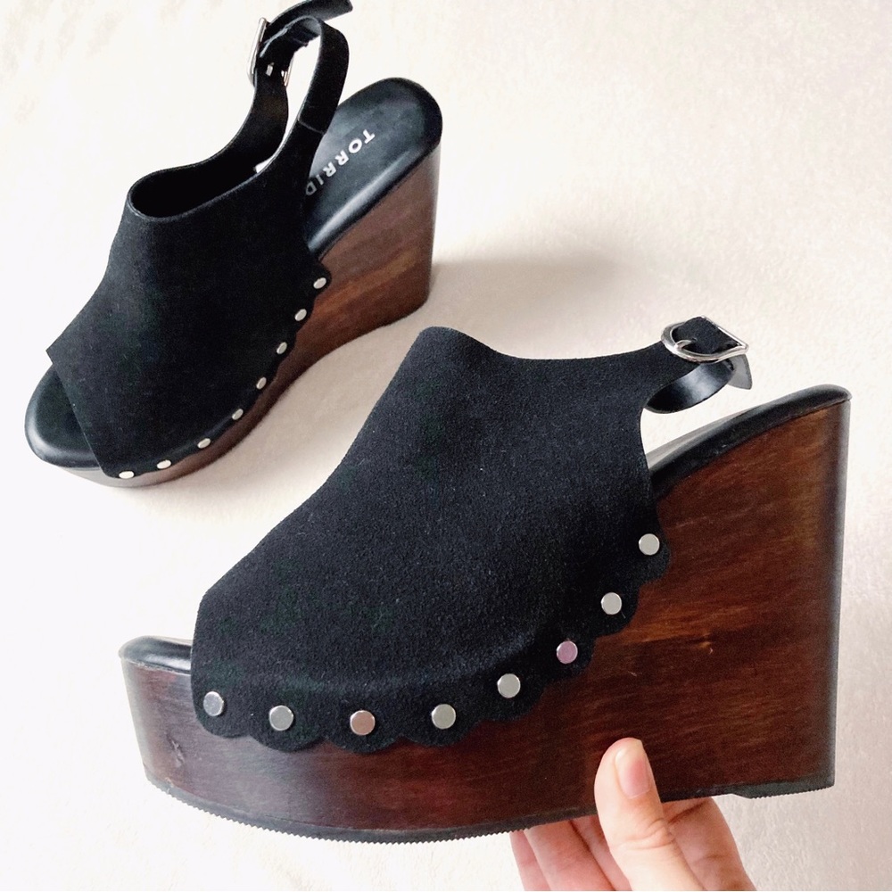 Torrid Black and Brown Platform Wedges